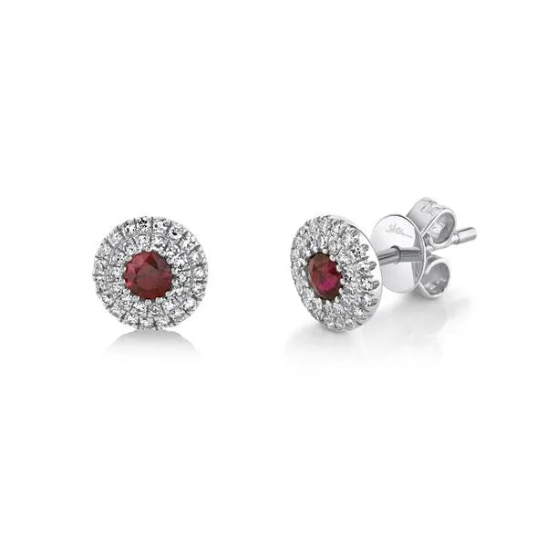 Shy Creation Stud Earrings with Round Diamonds.