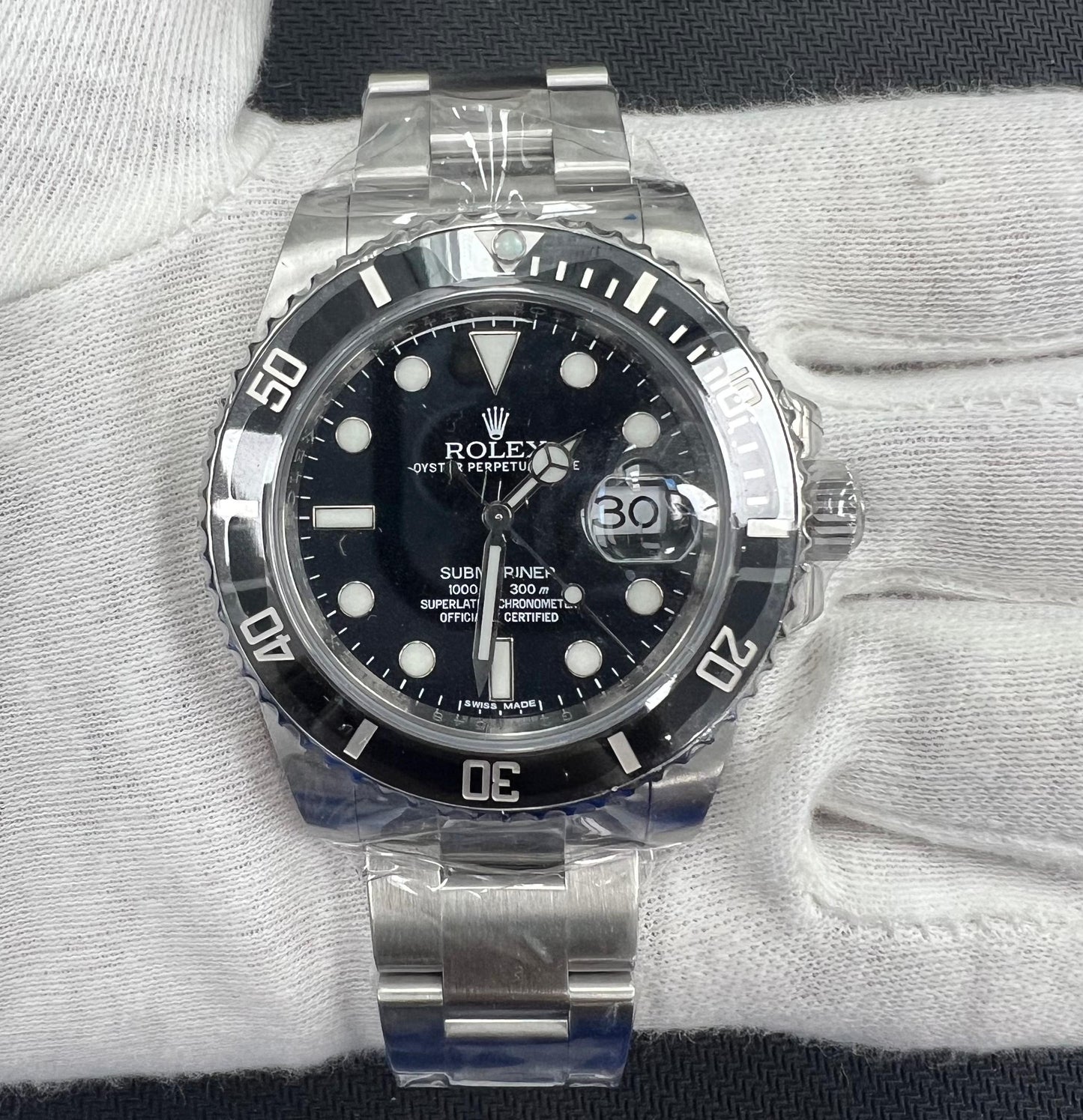 ROLEX SUBMARINER DATE - View 1