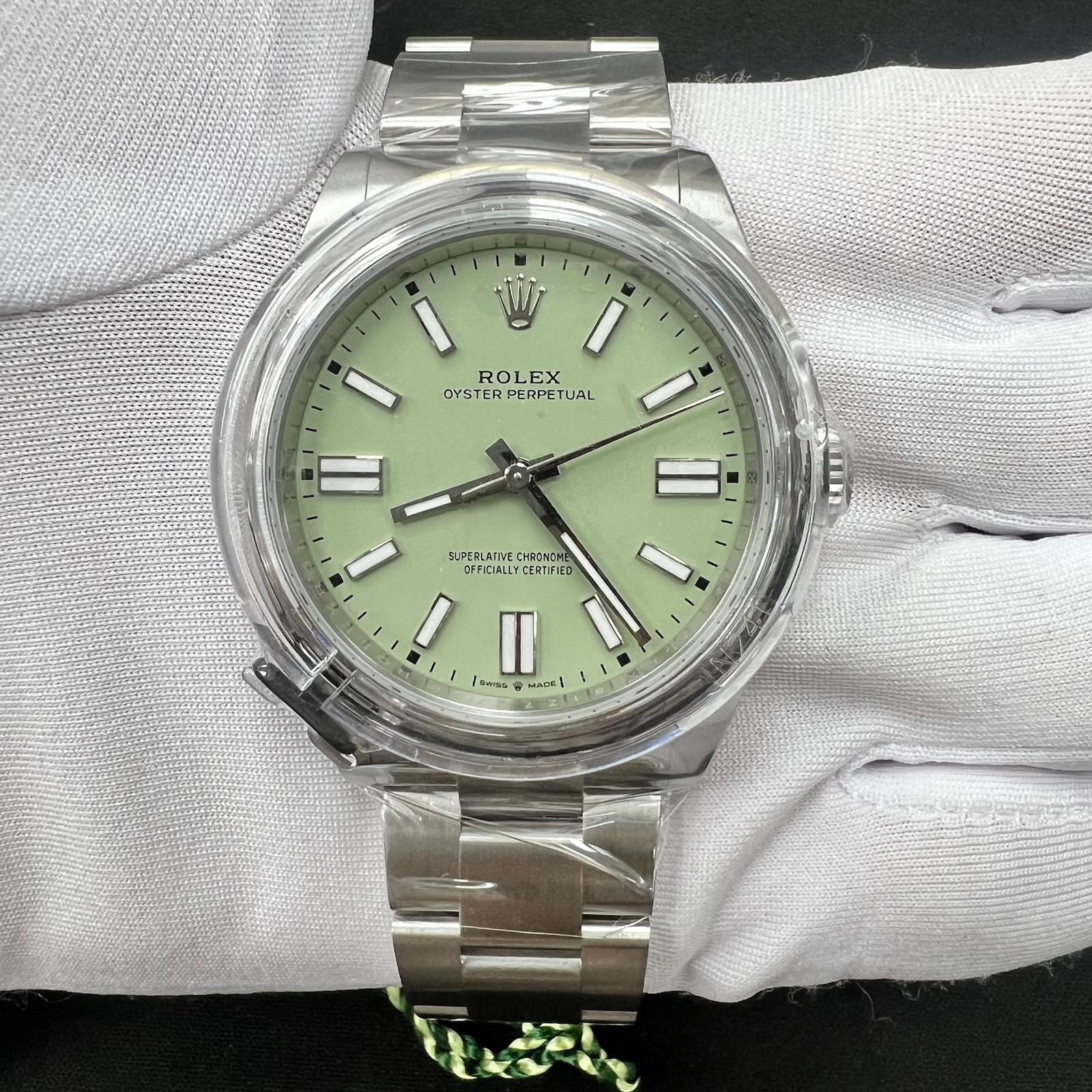 Rolex OYSTER PERPETUAL 134300