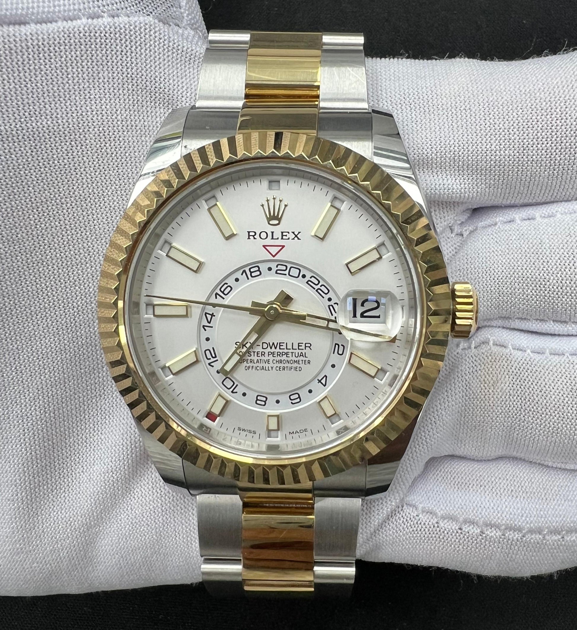 Rolex SKY DWELLER 326933