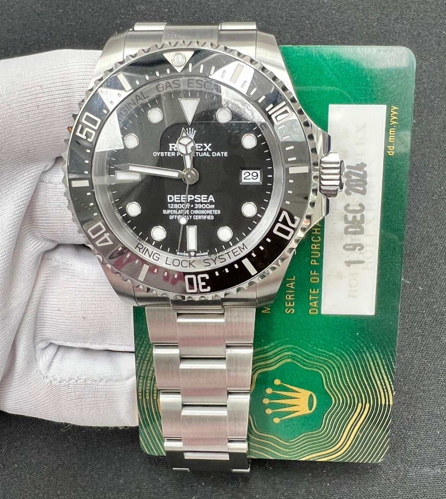 ROLEX SUBMARINER DATE - View 2
