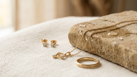 Does 10k Gold Tarnish in Water? A Guide to Metal Longevity