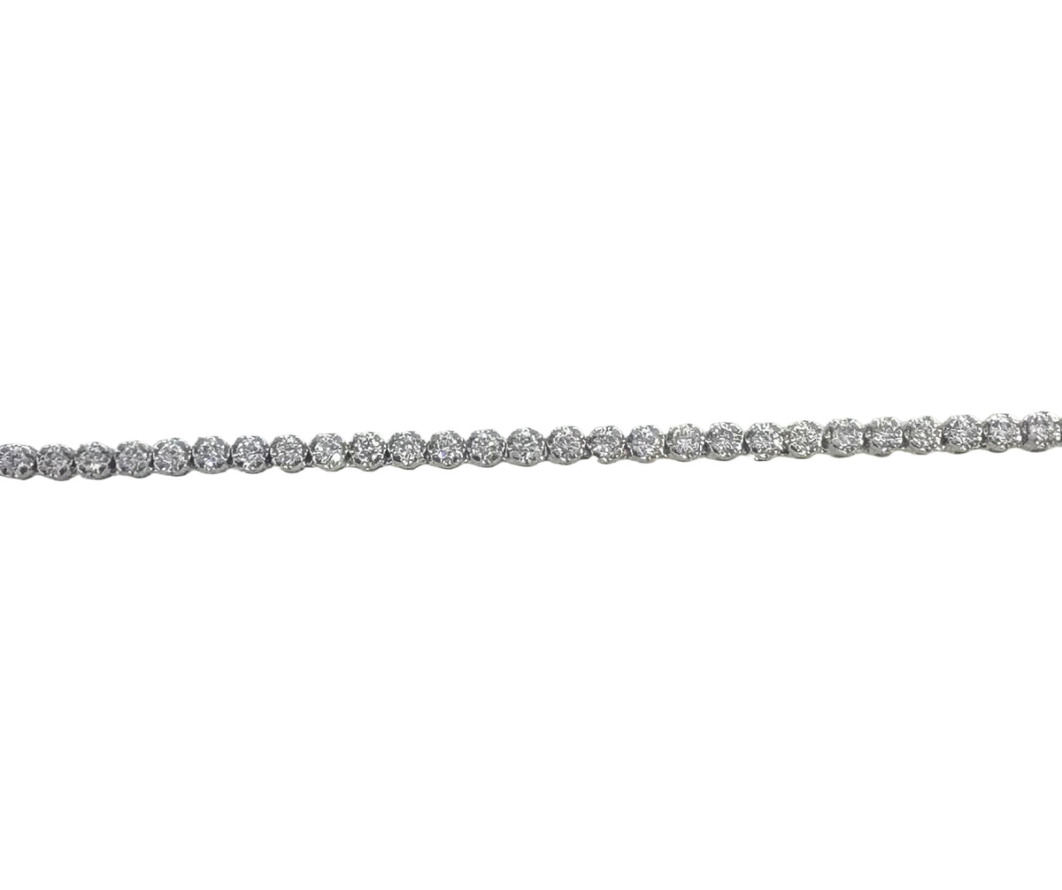 CI 14K White Gold pendant featuring a 2.73 ct lab-grown round diamond.