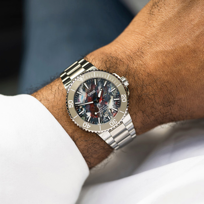 Oris Aquis Date Stainless Steel Multicoloured Dial Automatic Watch 41.5mm