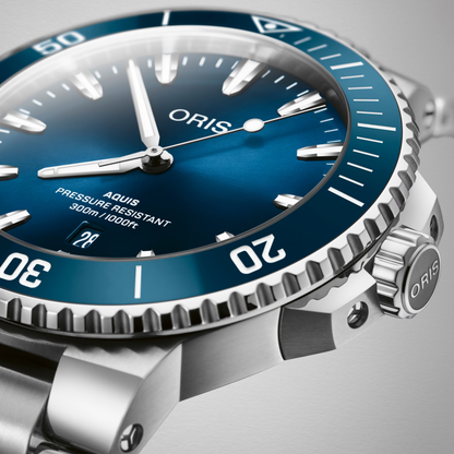 Oris Aquis Date Calibre 400 Stainless Steel Blue Dial Automatic Watch 43.5mm