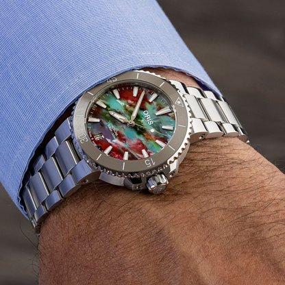 Oris Aquis Date Stainless Steel  Multicoloured Dial Automatic Watch 36.5 mm