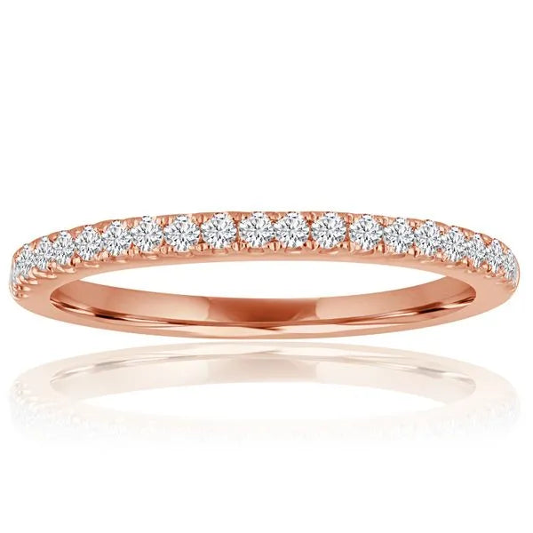 This gold 14K Rose' Gold rose wedding band features a pavé style with a pavé setting. The design is accented with diamonds totaling about 0.2 carats.