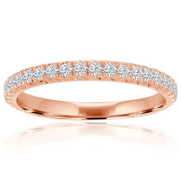 This gold 14K Rose' Gold rose wedding band features a pavé style with a pavé setting. The design is accented with diamonds totaling about 0.5 carats.