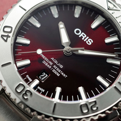 Oris Aquis Date Relief Stainless Steel Red Dial Automatic Watch 41.5 mm