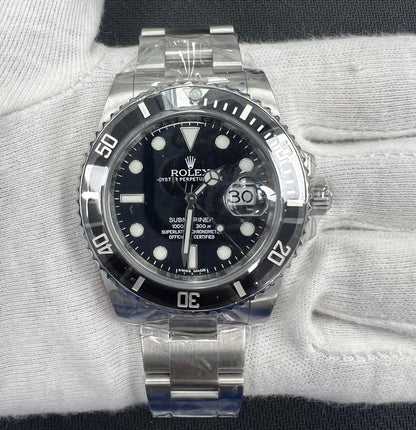 ROLEX SUBMARINER DATE - View 1