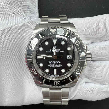 ROLEX SUBMARINER DATE - View 1