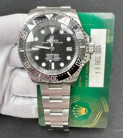 ROLEX SUBMARINER DATE - View 2