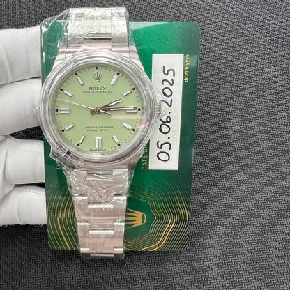 Pre-Owned Rolex OYSTER PERPETUAL 126000
