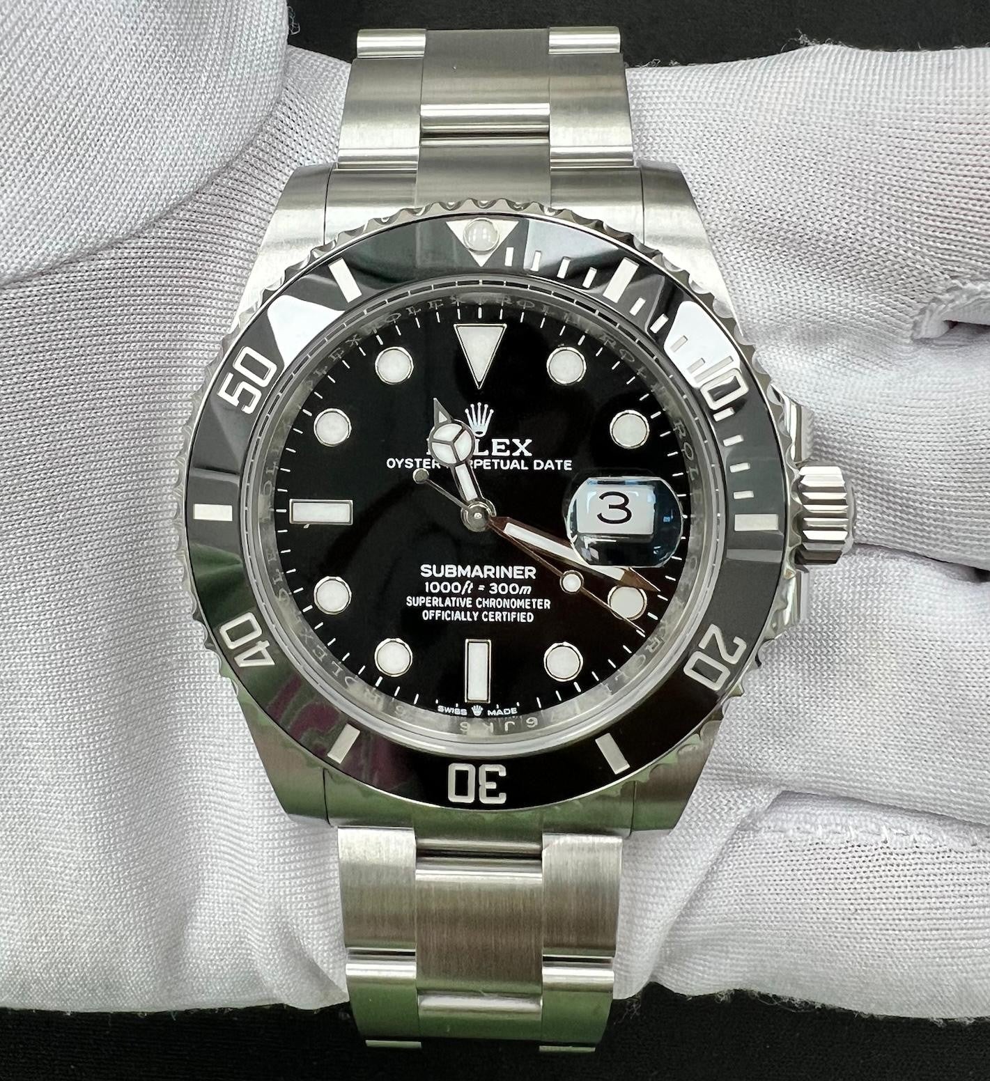 ROLEX SUBMARINER DATE - View 1