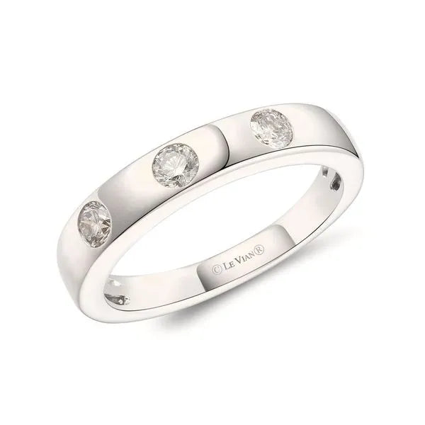 Le Vian Necklace in White Gold featuring Diamonds.