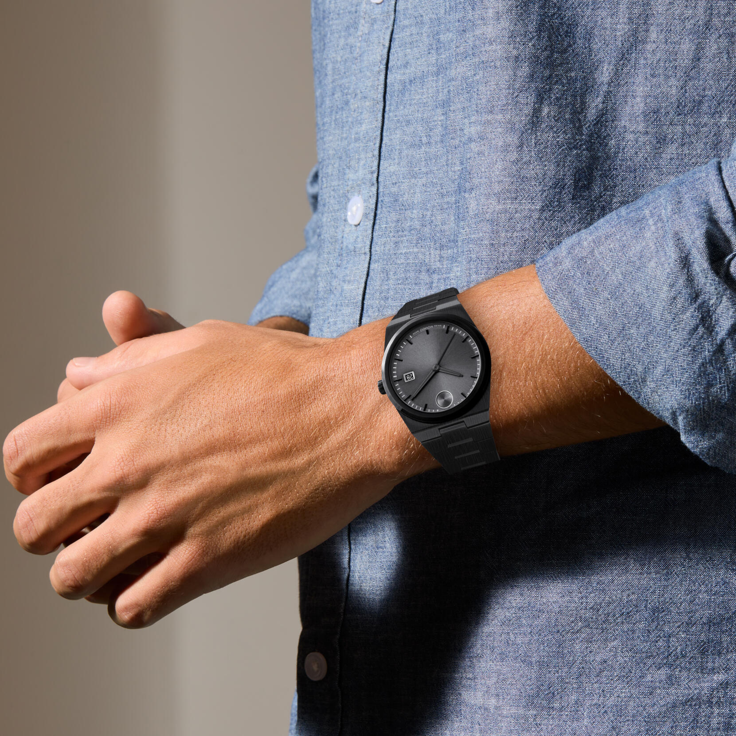 Movado Bold Quest Black Stainless Steel Bracelet Grey Dial Watch 40mm