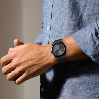 Movado Bold Quest Black Stainless Steel Bracelet Grey Dial Watch 40mm